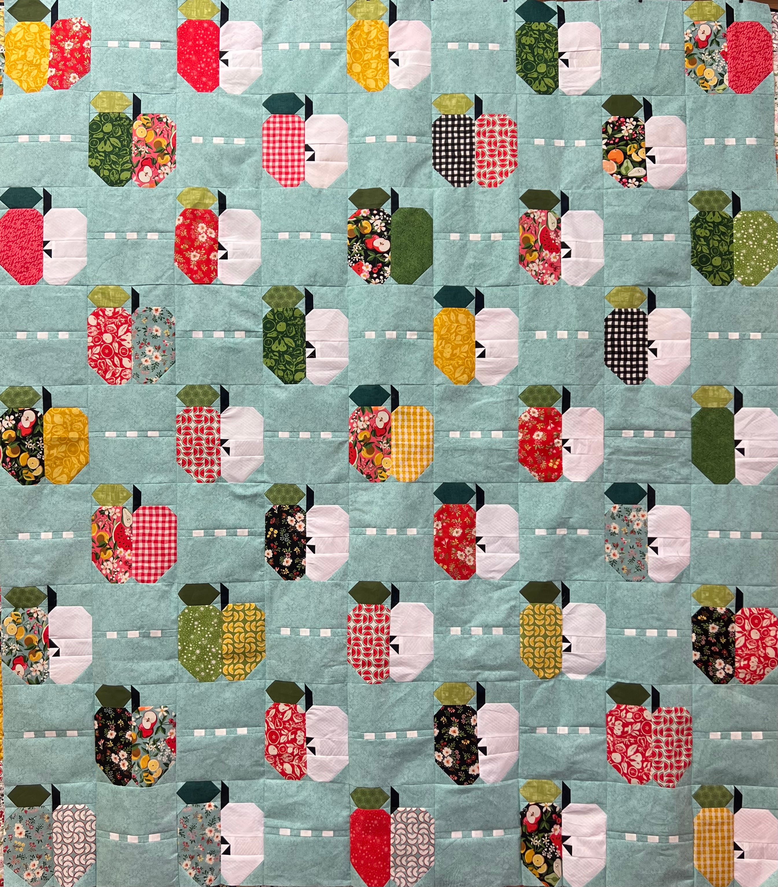 Apple Dandy - Fruit Loop Quilt Kit